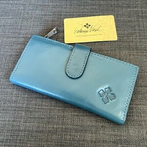 NWT PATRICIA NASH NAZARI WALLET CASE